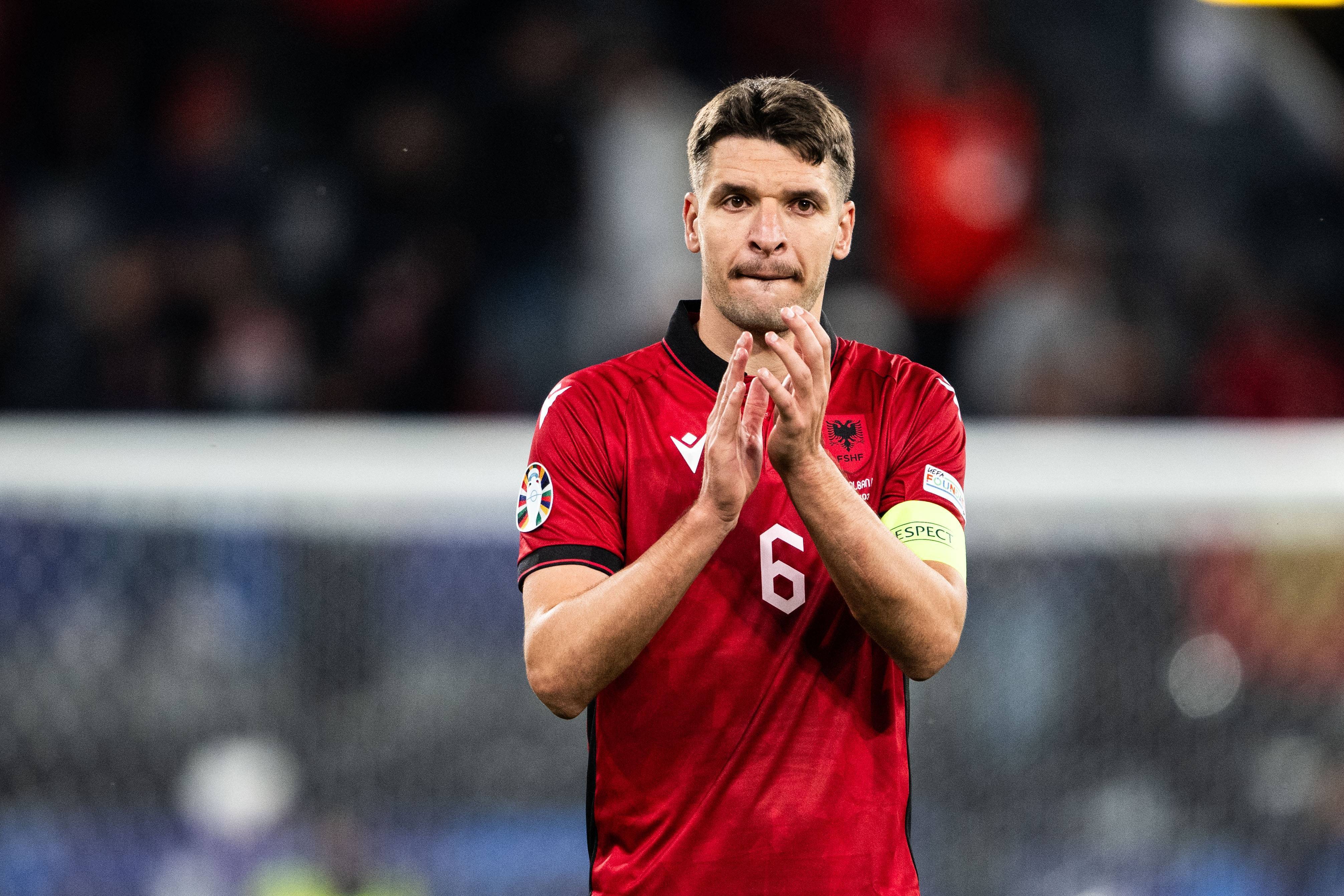 爱游戏在线-欧洲杯球员突破自我，表现堪称完美