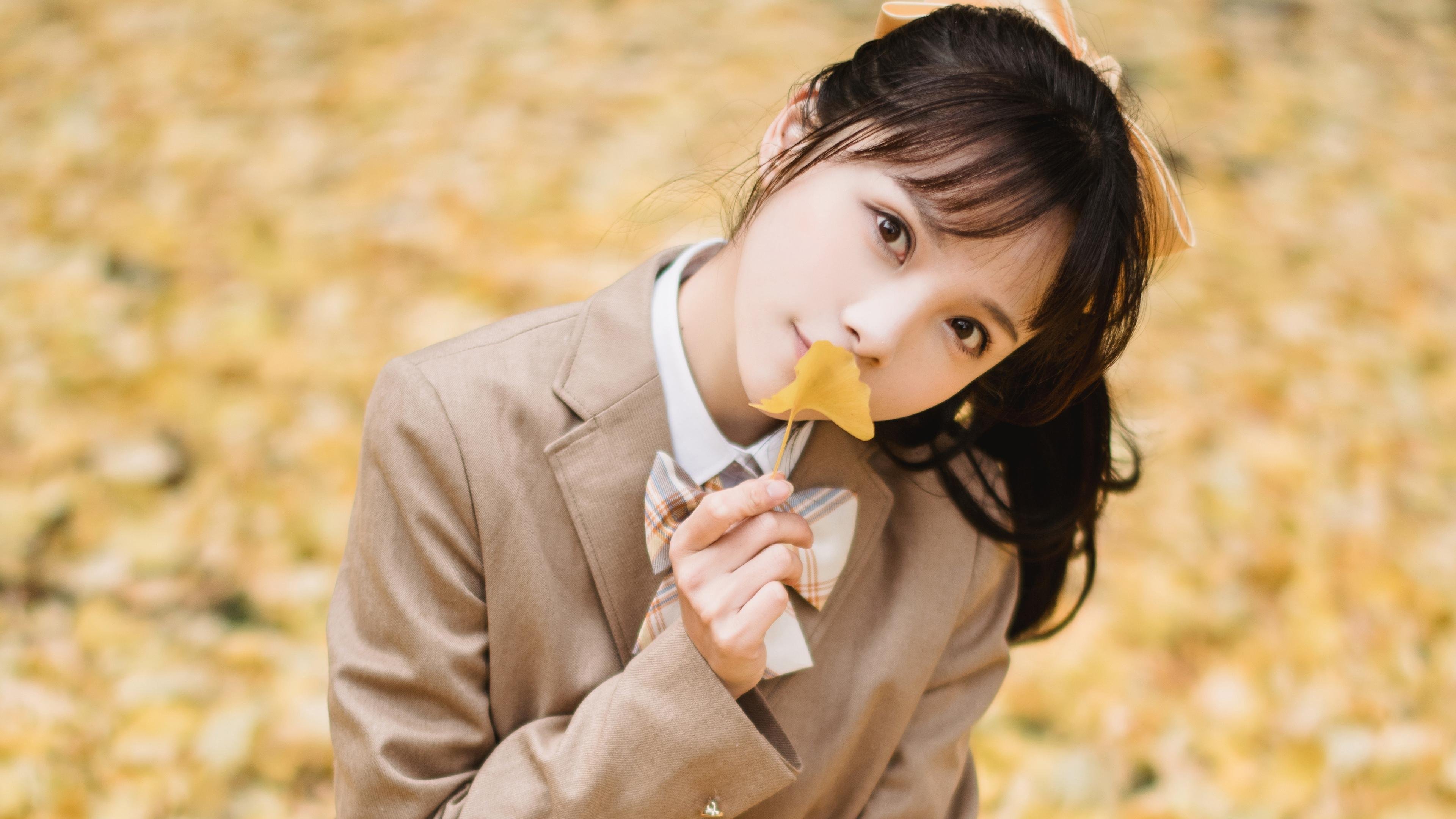 当绿茵场与硬木地板交错，委内瑞拉的悬念终结与莫德里奇的平行总决赛